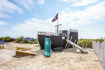 Children's play area - outdoor