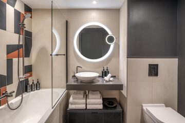 Bathroom shower