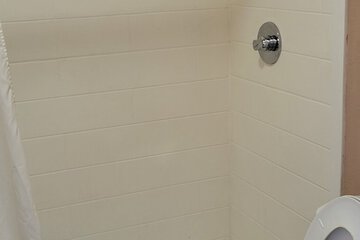 Room 14 of 32