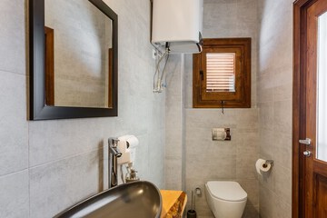 Bathroom sink