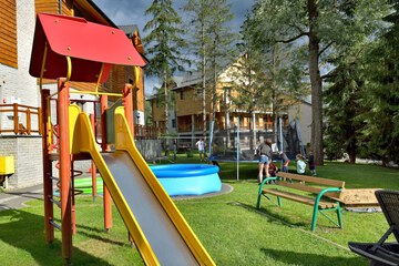 Children's play area - outdoor