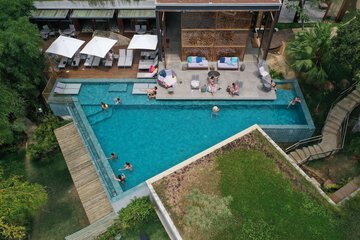 Infinity pool