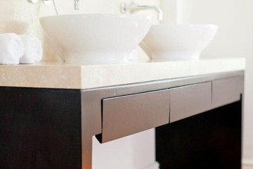 Bathroom sink