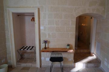 Photo 57