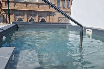 Rooftop pool