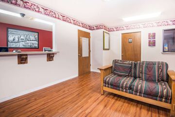 Super 8 by Wyndham Big Cabin / Vinita Area