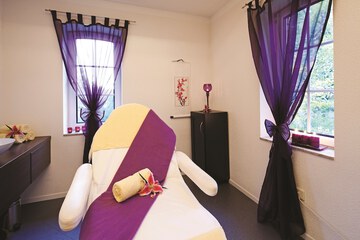 Facial