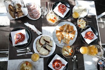 Breakfast meal