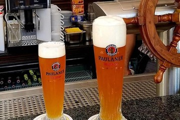 Sports bar