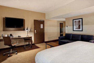 Room 38 of 95