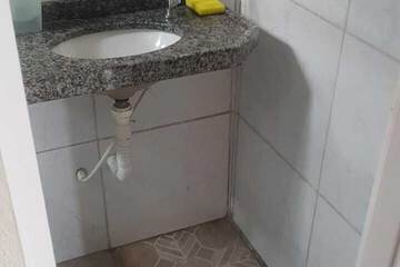 Bathroom sink