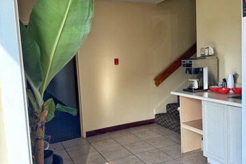 Laketree Inn & Suites Marion
