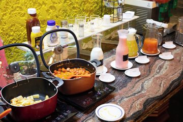 Breakfast buffet