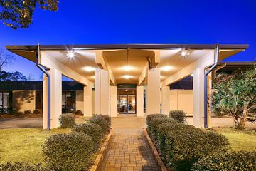 Best Western Crossroads Inn