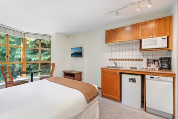 Private kitchenette