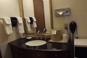 Room 122 of 175