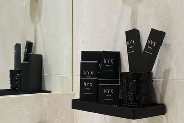 Bathroom amenities