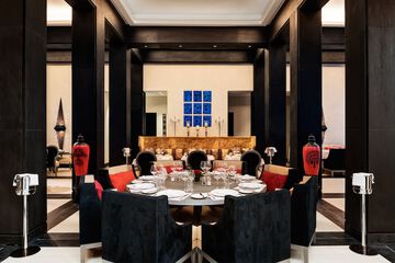 Couples dining