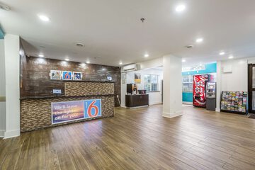 Hotel Interior 6 of 31