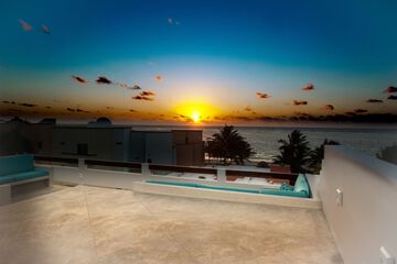 Beach/ocean view