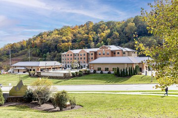 Best Western Plus Franciscan Square Inn and Suites