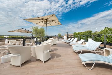 Sundeck