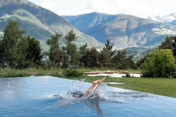 Infinity pool