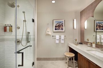Bathroom shower