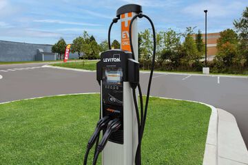 Electric vehicle charging station