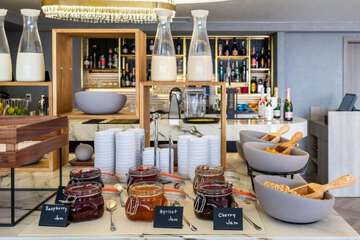 Breakfast area