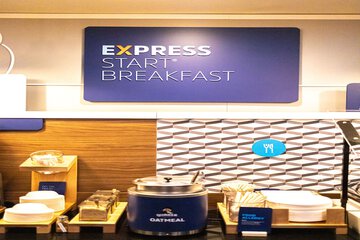 Breakfast/Coffee Service 132 of 150