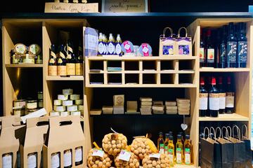 Gift shop