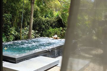 Private pool