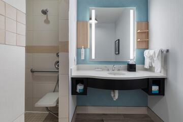 Bathroom shower