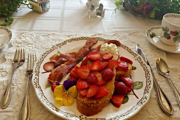 Breakfast/Coffee Service 86 of 107