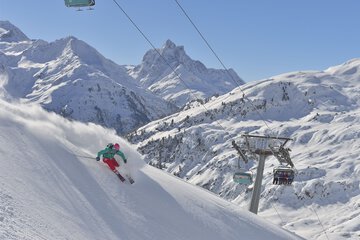 Snow and ski sports