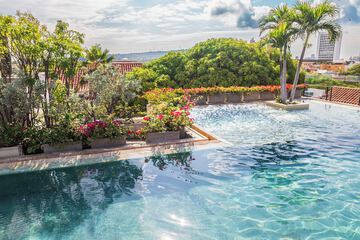 Rooftop pool