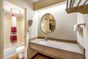 Room 16 of 24