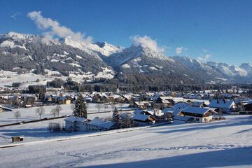 Snow and ski sports