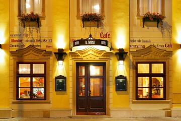 Front of property - evening/night