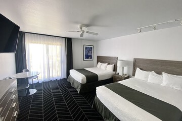 Room 33 of 72
