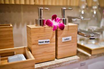 Bathroom amenities