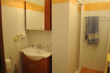 Photo 34