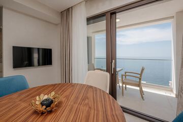 Beach/ocean view