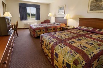 Room 6 of 8