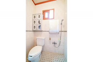 Photo 32