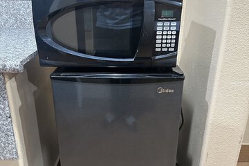 Mini-refrigerator
