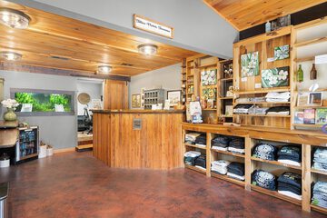 Check-in/check-out kiosk