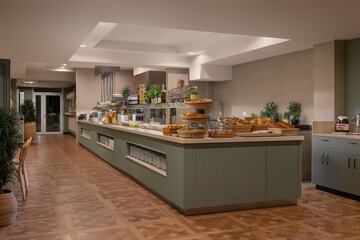 Breakfast buffet