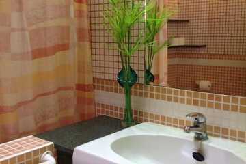 Bathroom sink